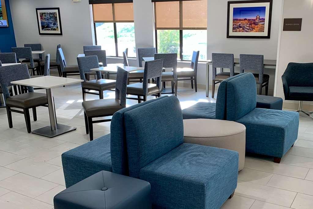 Comfort Inn & Suites Troutville - Roanoke North - Daleville Restaurant photo