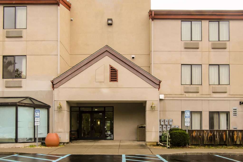 Comfort Inn & Suites Troutville - Roanoke North - Daleville Exterior photo